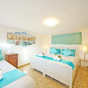 https://campo-san-polo-apartment-rialto.hotelslidodijesolo.com