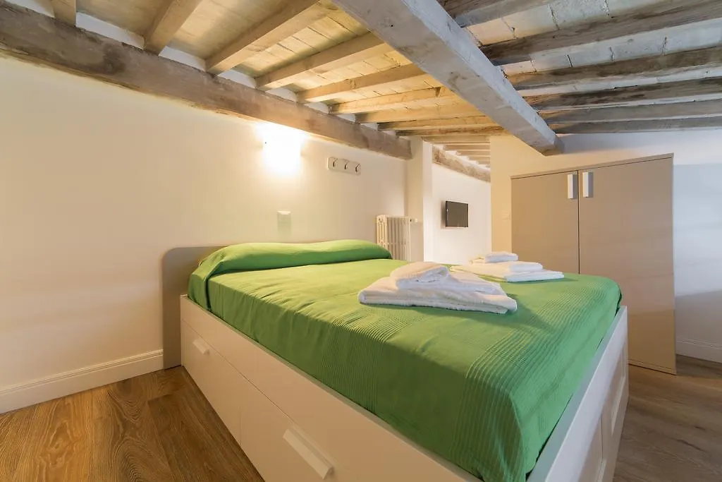 Central Station Lovely Apartment Florencia